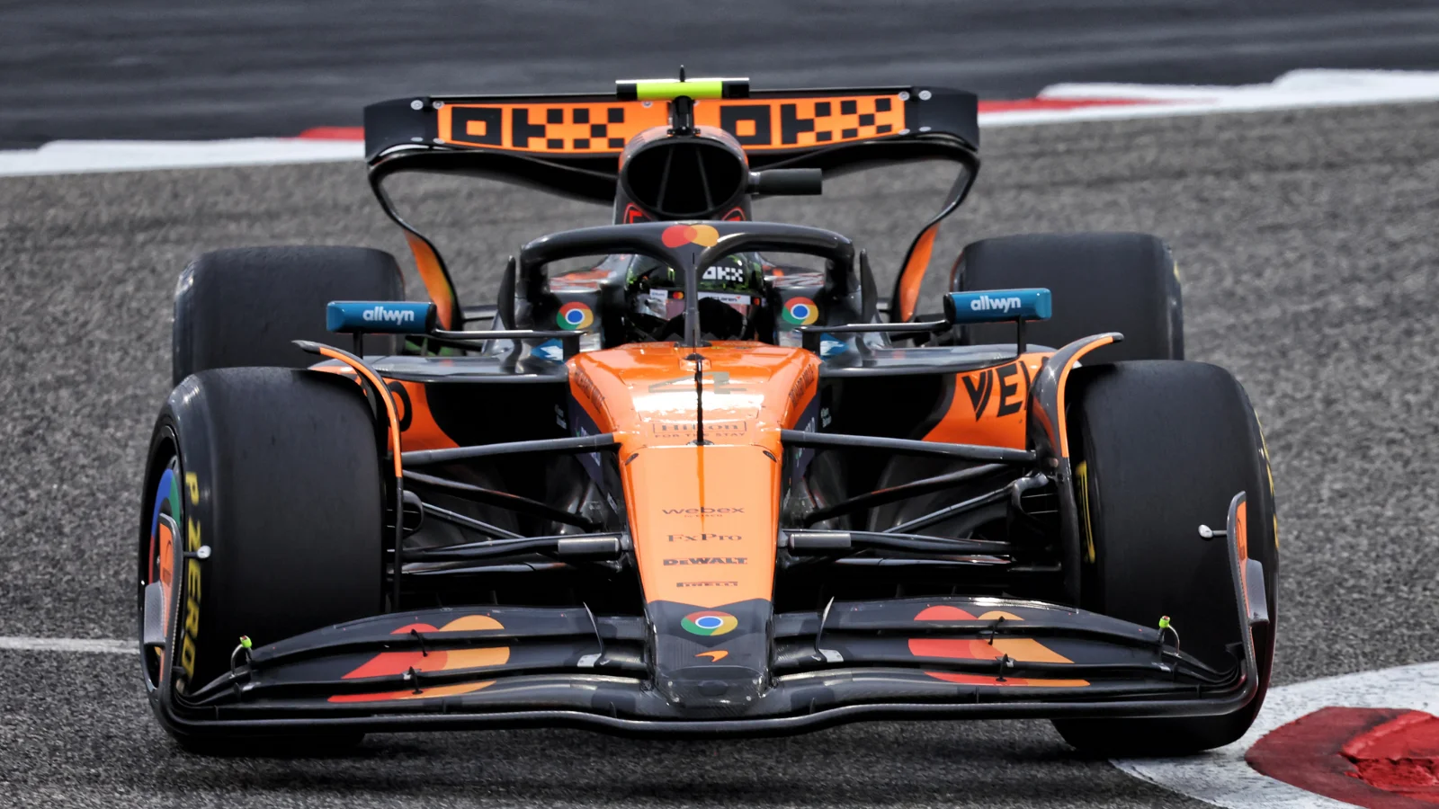 VIDEO: Lando Norris' almost crashes during F1 testing