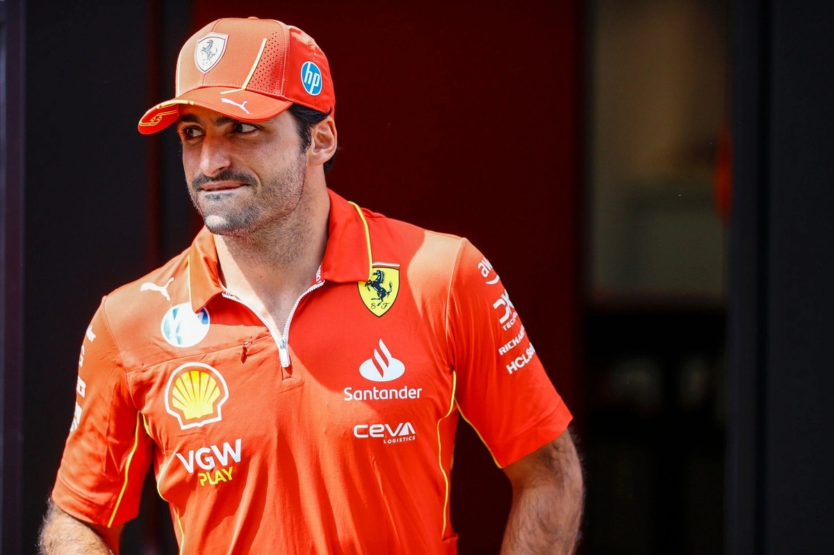 Carlos Sainz makes appendix joke following Williams move