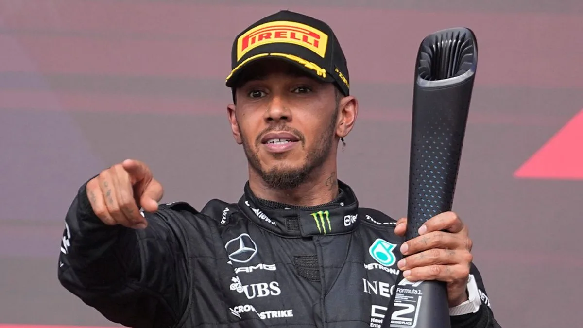 Lewis Hamilton shows off new look ahead of final season with Mercedes