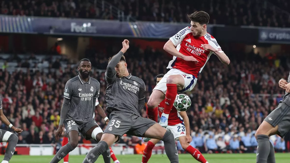 Supercomputer predicts Arsenal's chances of reaching semi-finals